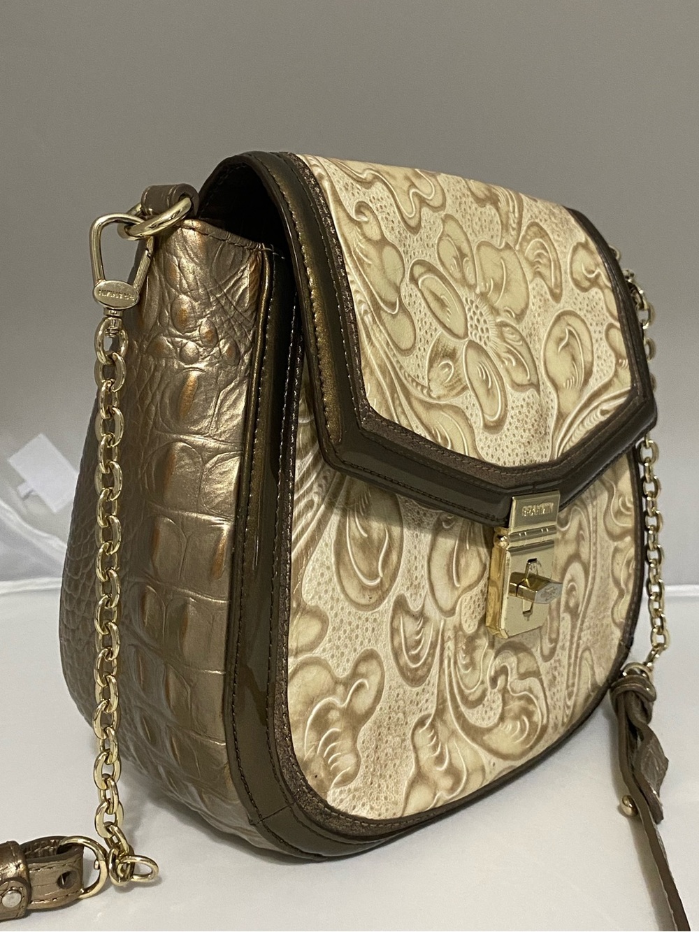 READ Brahmin Crossbody Saddle Bag Chain Cream/Gold Embossed Leather